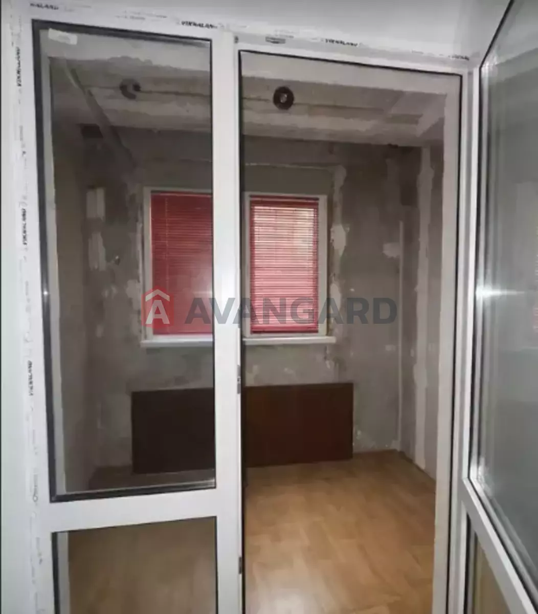 4 ����. ��������, 77/49/7 ��. �., 1/9 ���� ���� 11