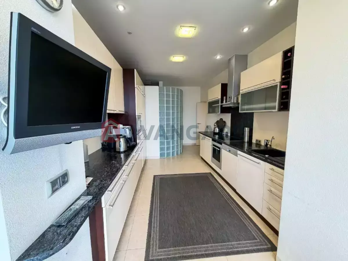 4 ��. ��������, 150/-/- ��. �., 8/14 ������ ���� 22