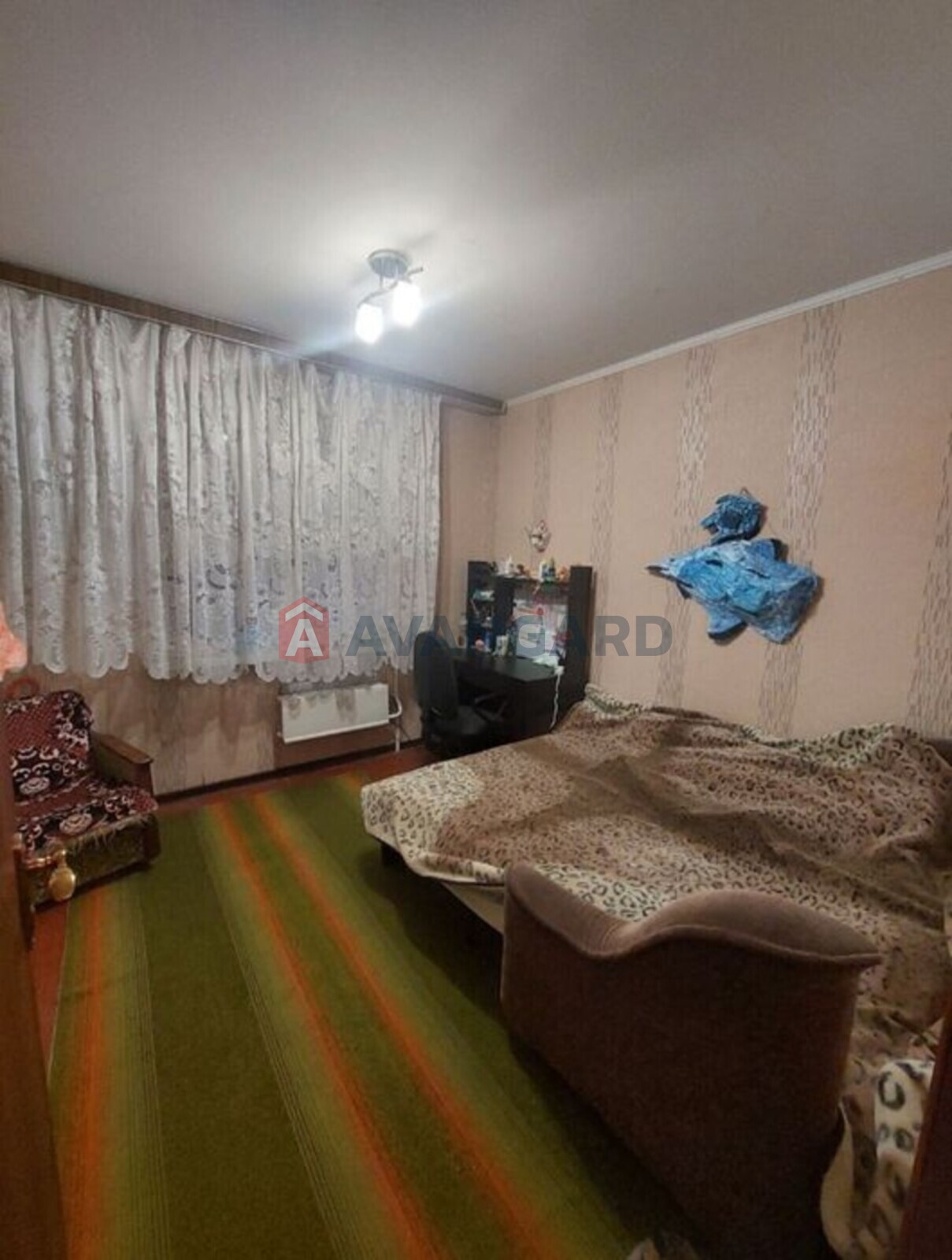 3 ��. ��������, 68/-/8 ��. �., 8/10 ������ ���� 10