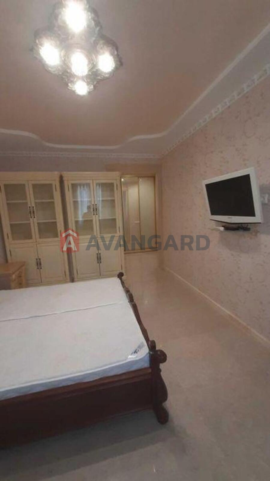 2 ��. ��������, 78/-/52 ��. �., 10/25 ������ ���� 21