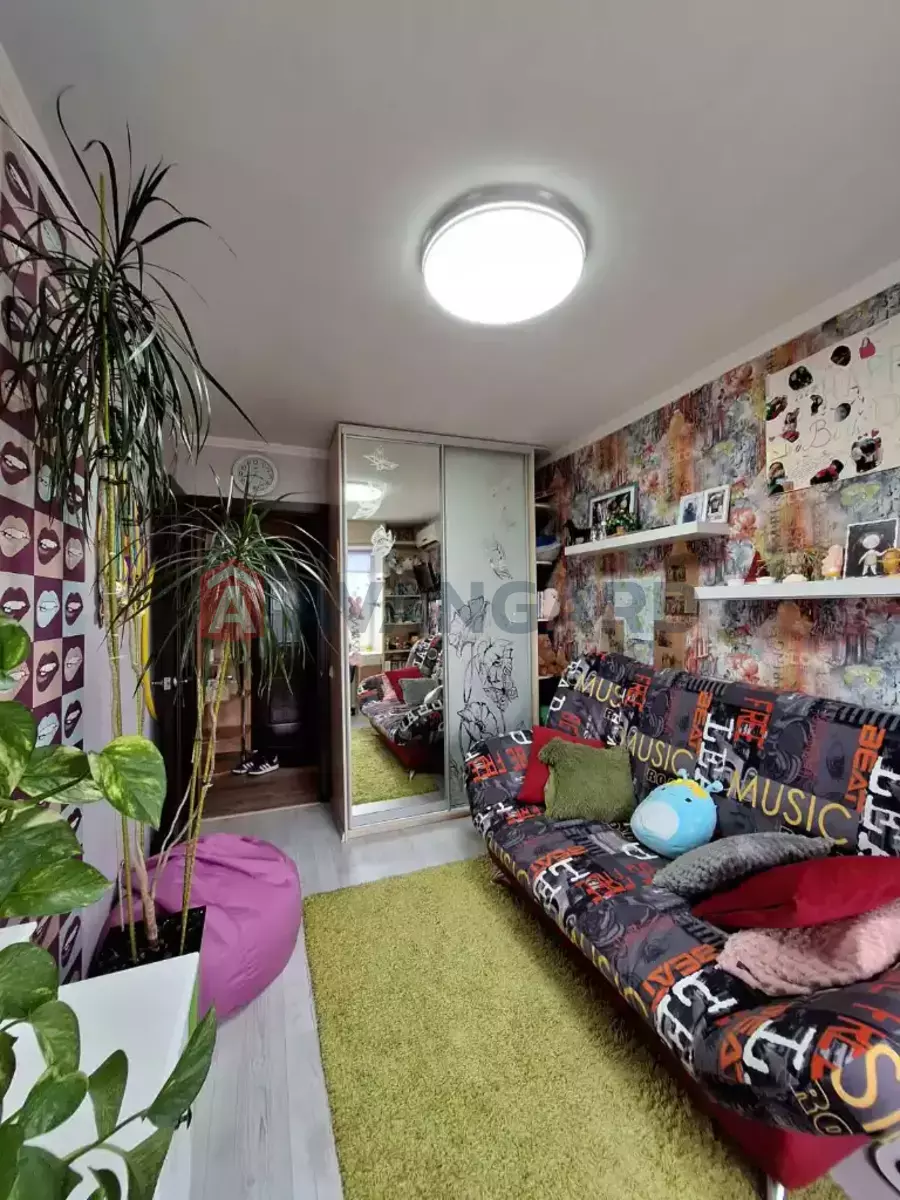 2 ��. ��������, 45/27/7 ��. �., 9/9 ������ ���� 13