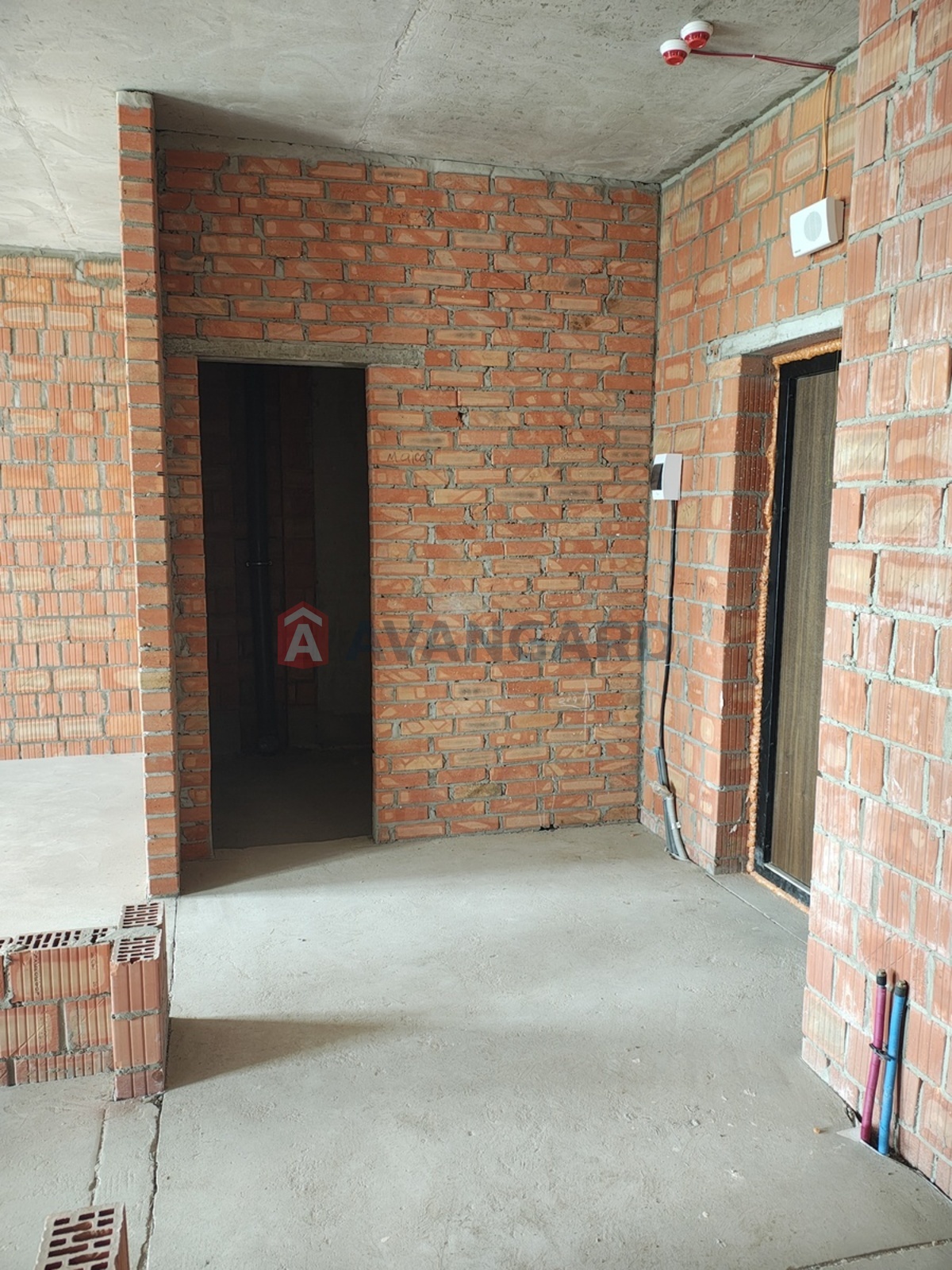 3 ��. ��������, 120/70/23 ��. �., 22/26 ������ ���� 15