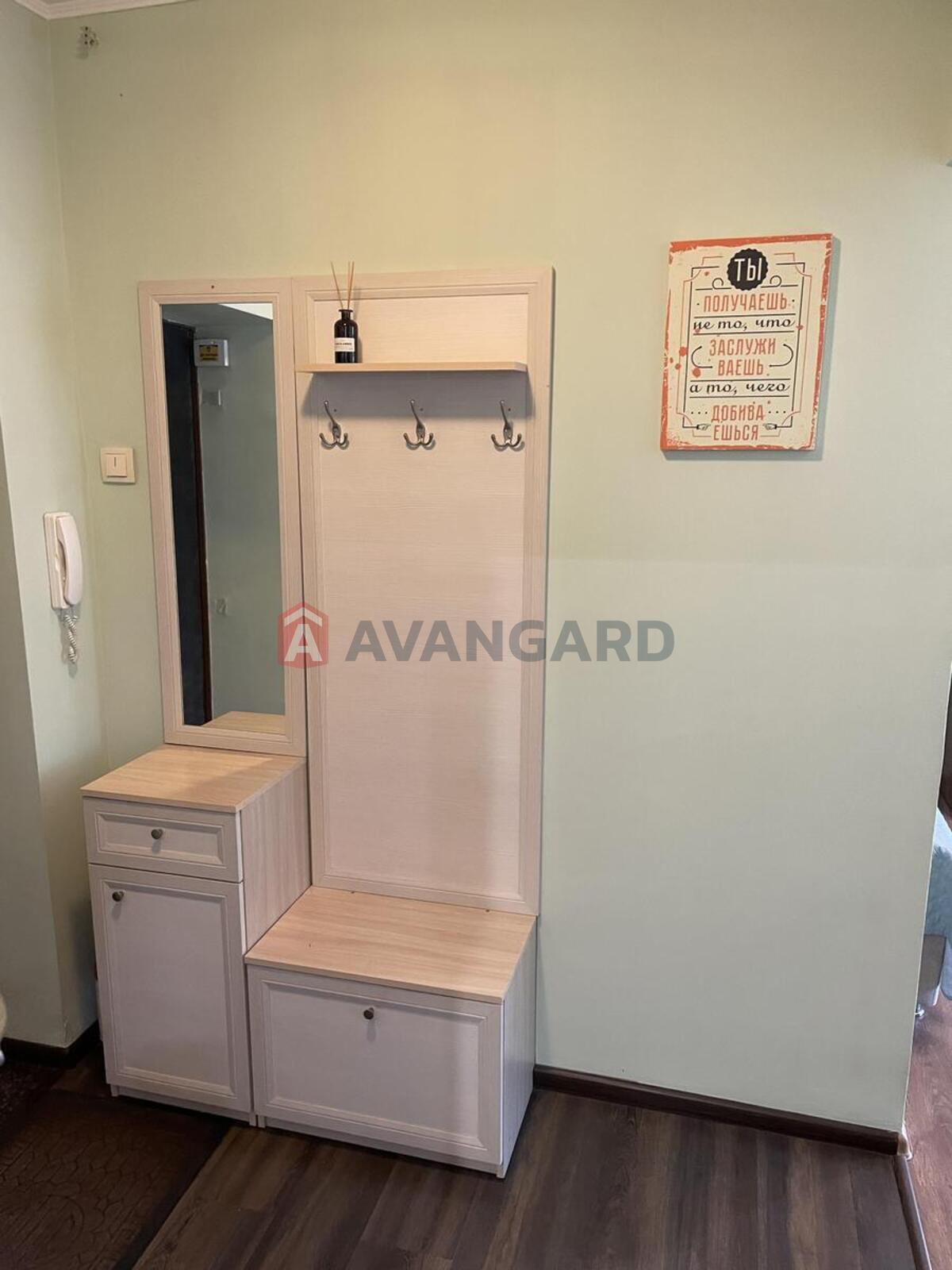 1 ��. ��������, 37/18/6 ��. �., 4/9 ������ ���� 9