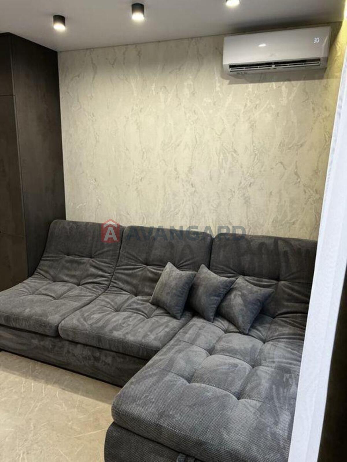 1 ��. ��������, 57/-/23 ��. �., 20/25 ������ ���� 15