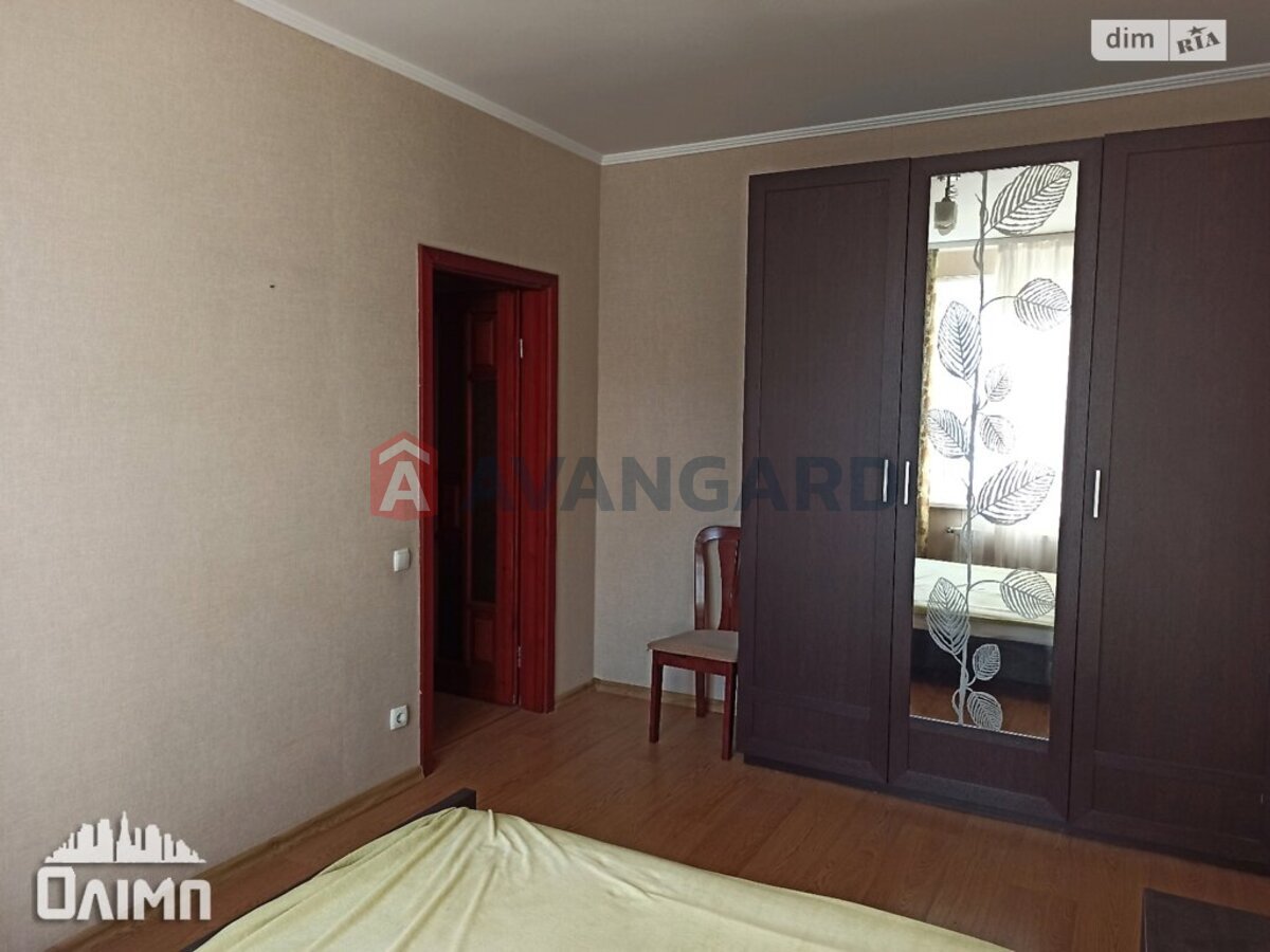 2 ��. ��������, 68/32/15 ��. �., 6/9 ������ ���� 3