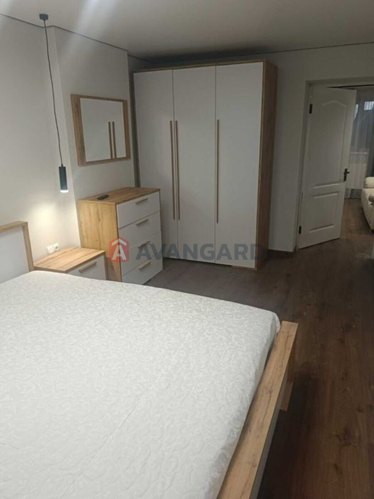 2 ��. ��������, 70/-/35 ��. �., 1/2 ������ ���� 8