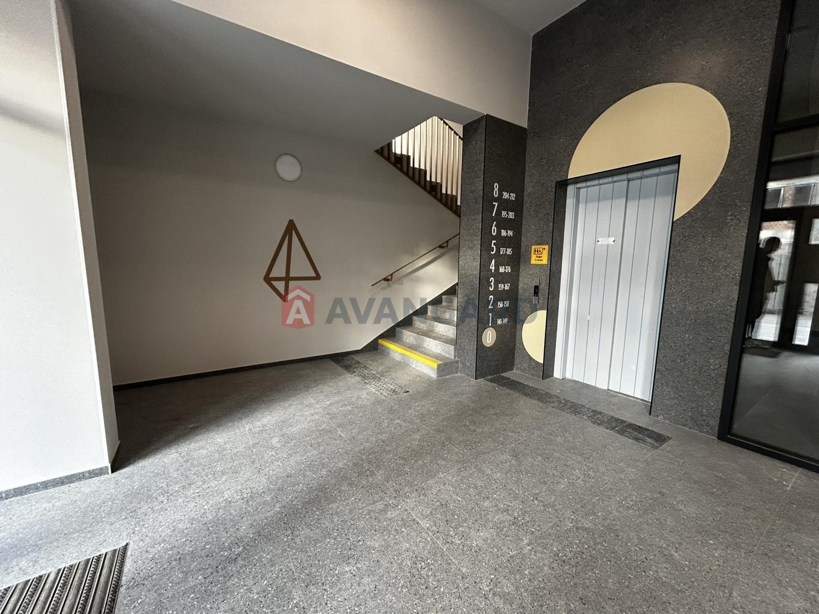 2 ��. ��������, 71/32/26 ��. �., 5/9 ������ ���� 8