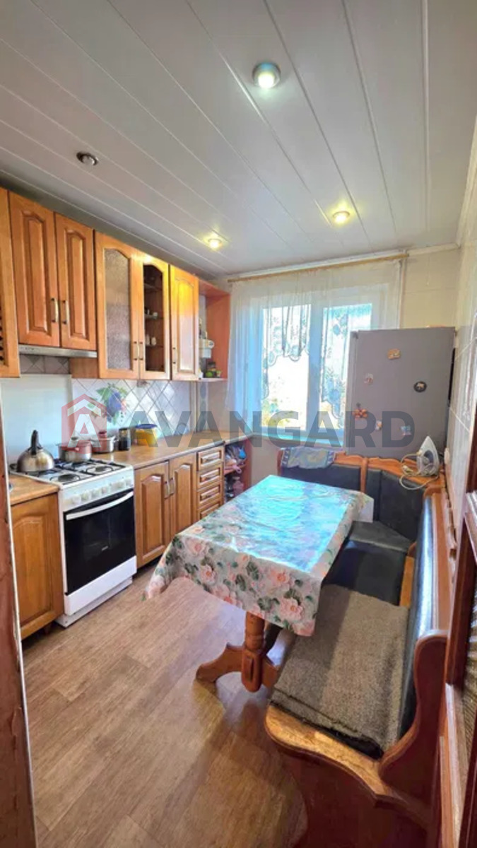 3 ��. ��������, 63/-/6 ��. �., 8/9 ������ ���� 6