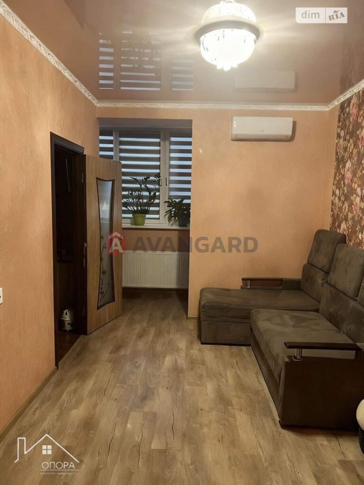 2 ��. ��������, 73/35/12 ��. �., 10/10 ������ ���� 9