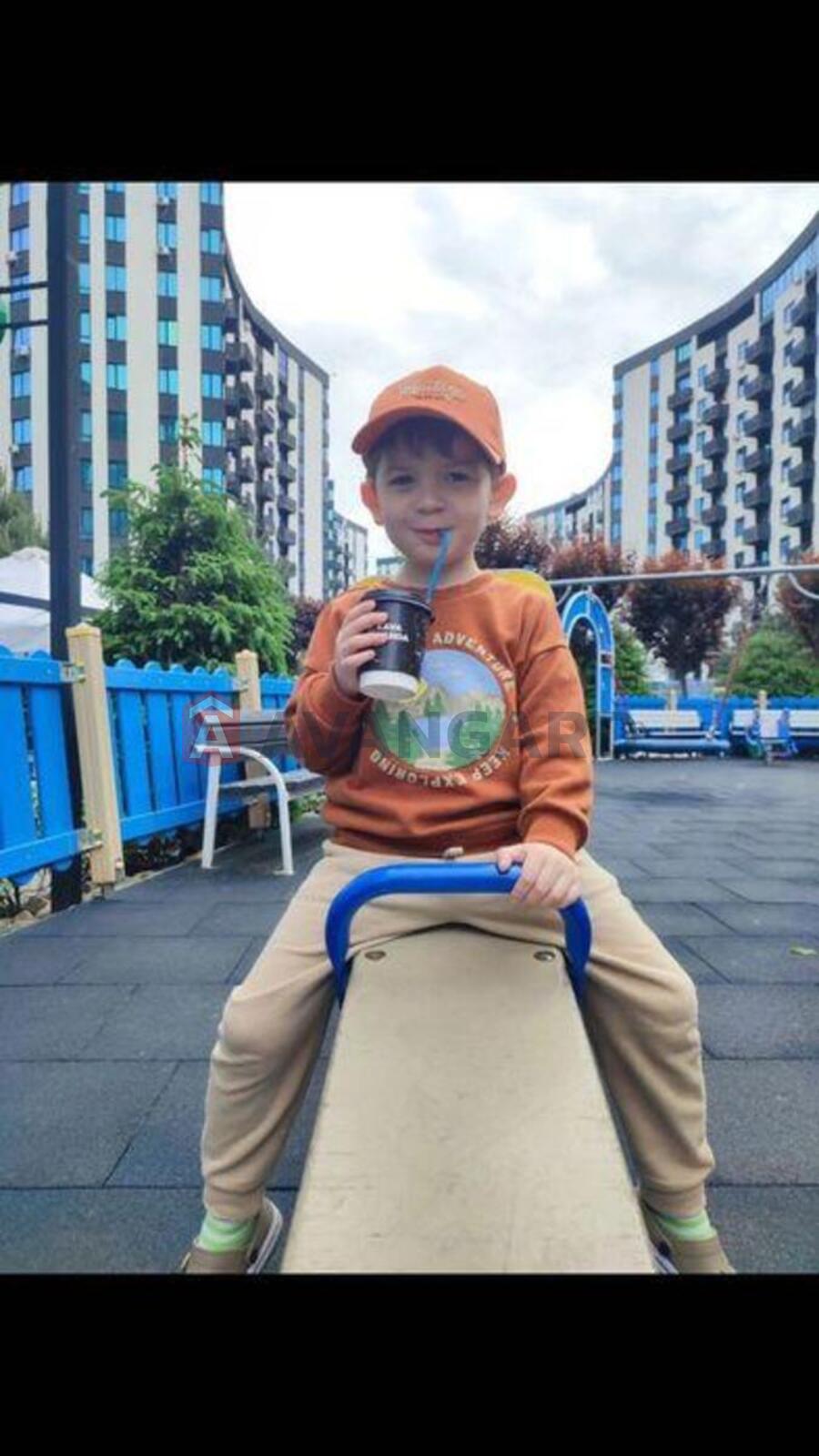 1 ��. ��������, 38/-/10 ��. �., 7/10 ������ ���� 22