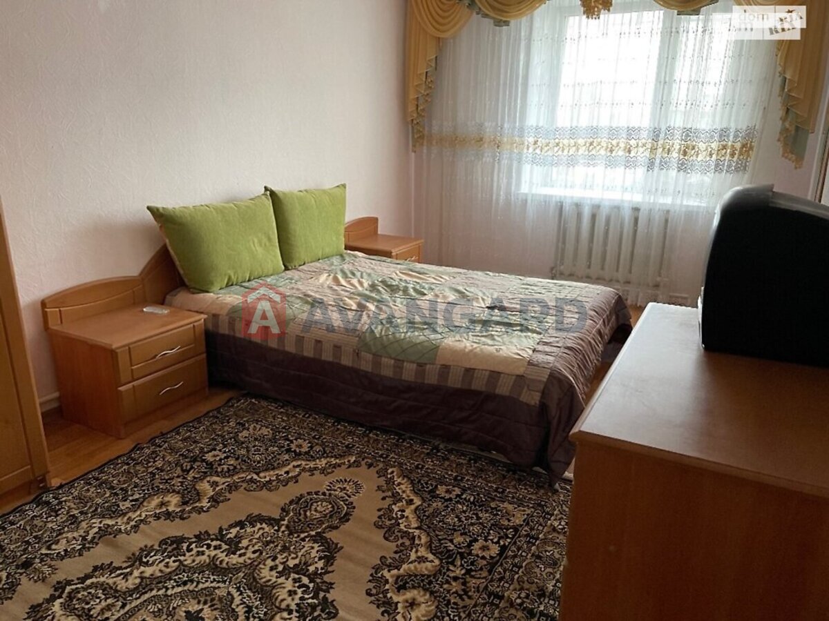 3 ����. ��������, 69/40/9 ��. �., 2/5 ���� ���� 2