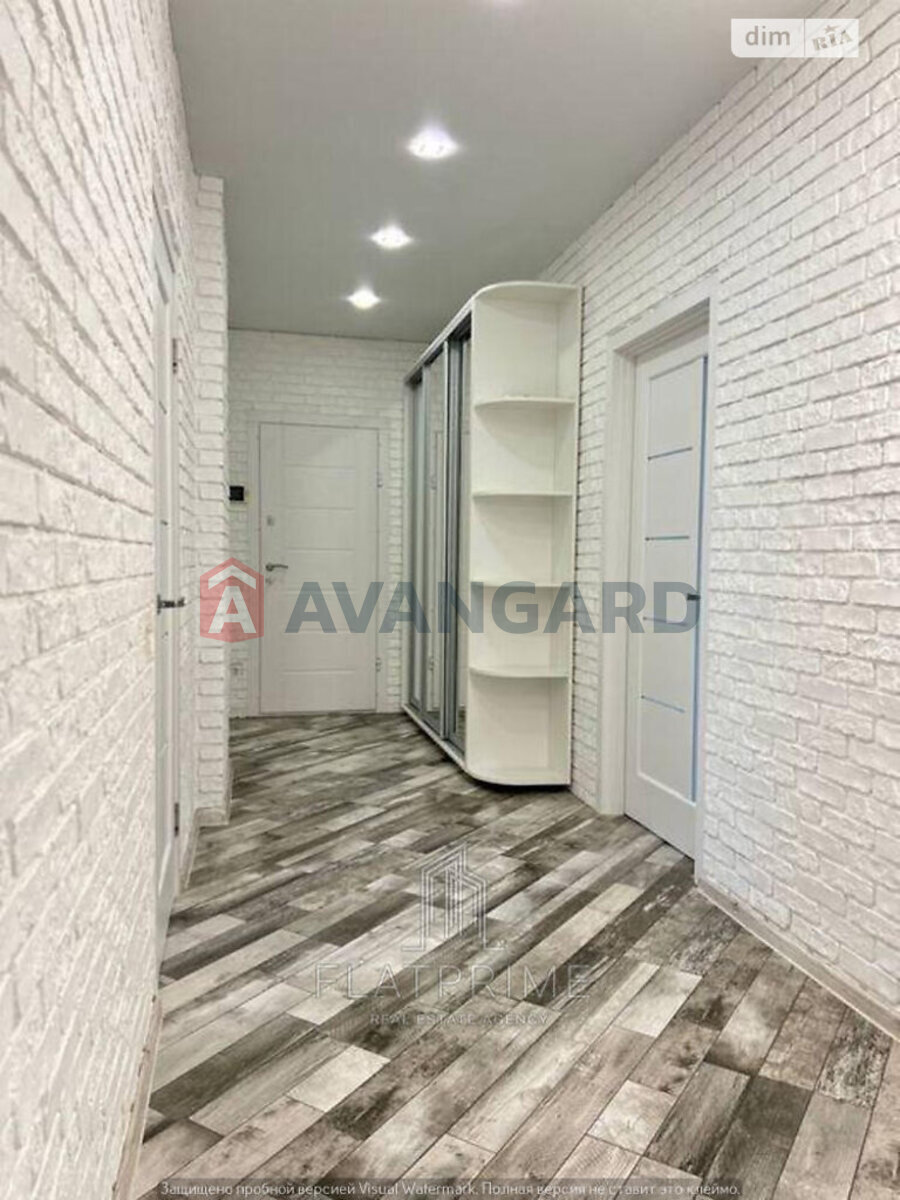 3 ����. ��������, 78/44/14 ��. �., 2/10 ���� ���� 13