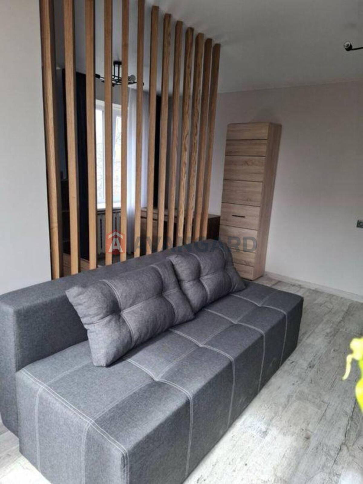 1 ��. ��������, 40/-/8 ��. �., 5/5 ������ ���� 5