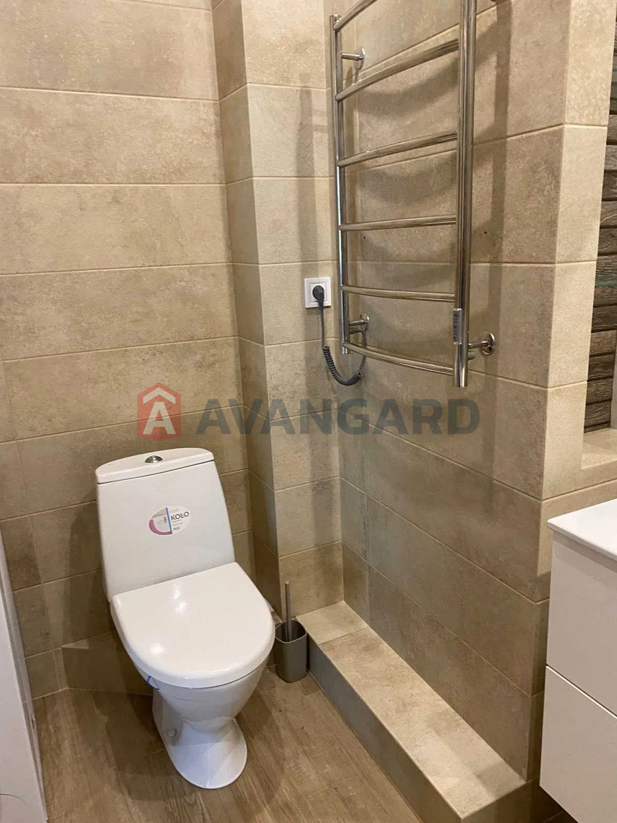 2 ��. ��������, 61/-/15 ��. �., 3/10 ������ ���� 15