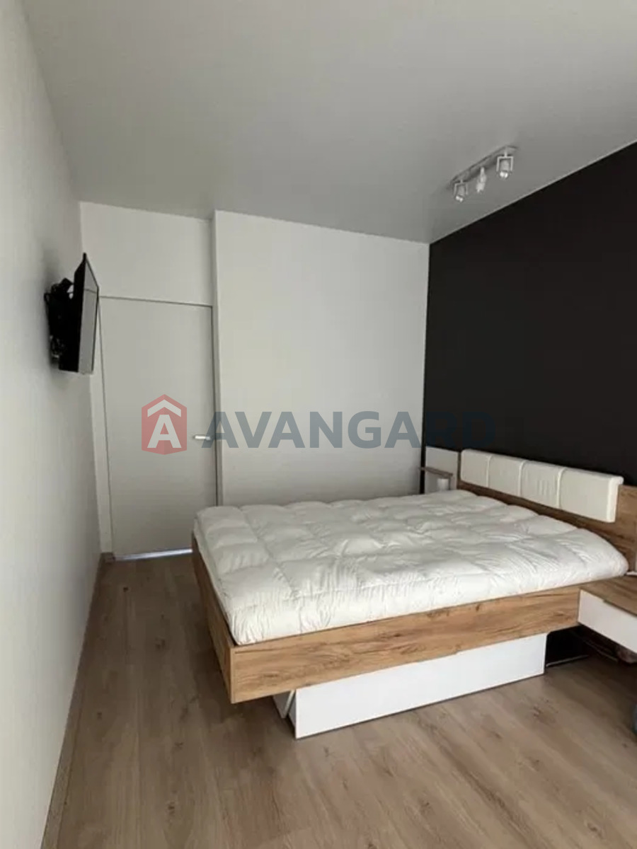 2 ��. ��������, 80/-/15 ��. �., 19/20 ������ ���� 9