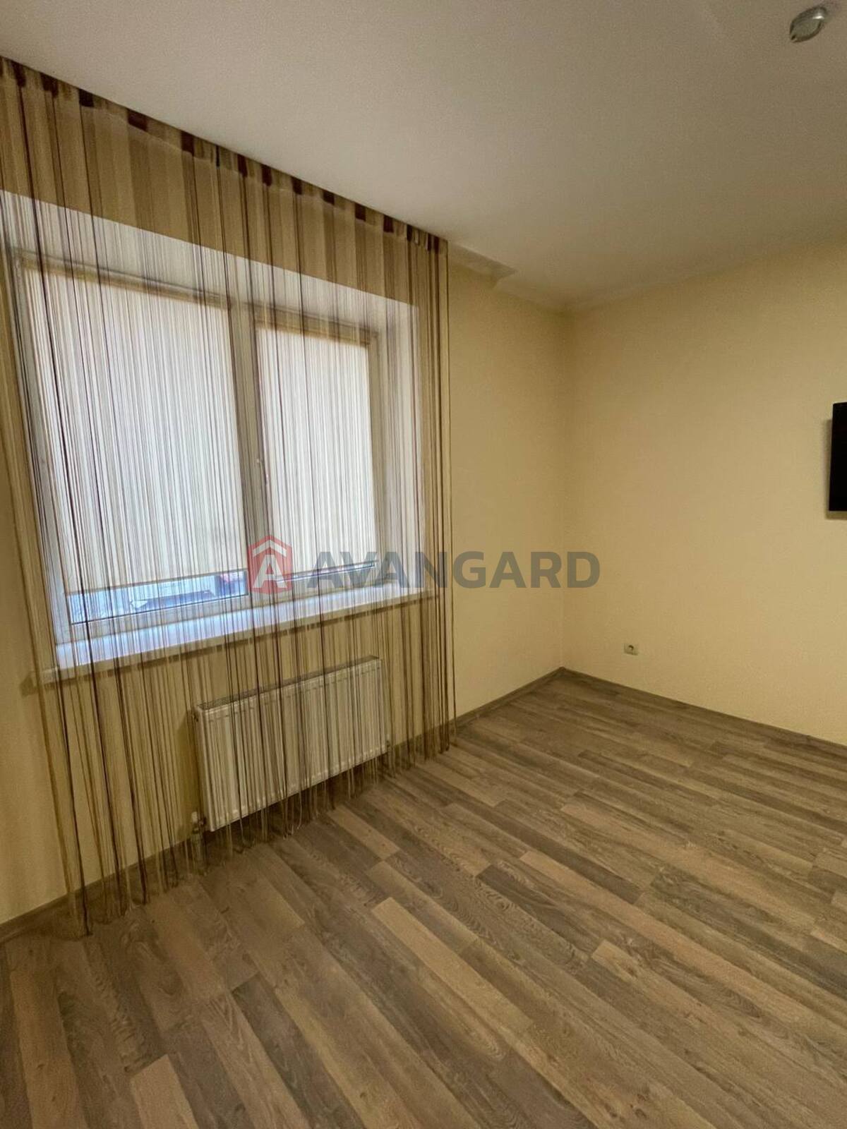 1 ����. ��������, 46/-/- ��. �., 3/10 ���� ���� 8