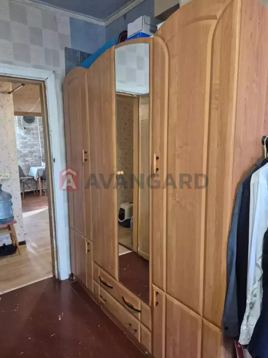 3 ����. ��������, 60/37/12 ��. �., 2/2 ���� ���� 11