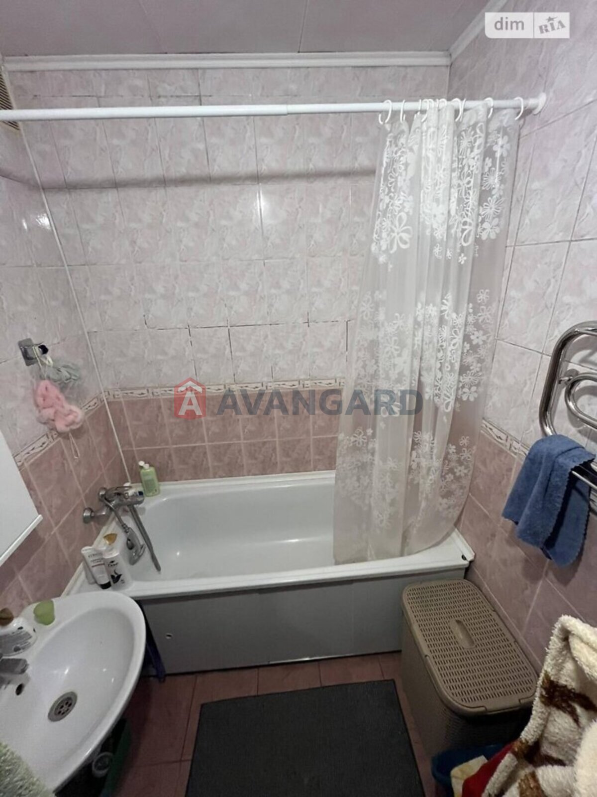 3 ��. ��������, 68/45/10 ��. �., 9/10 ������ ���� 6