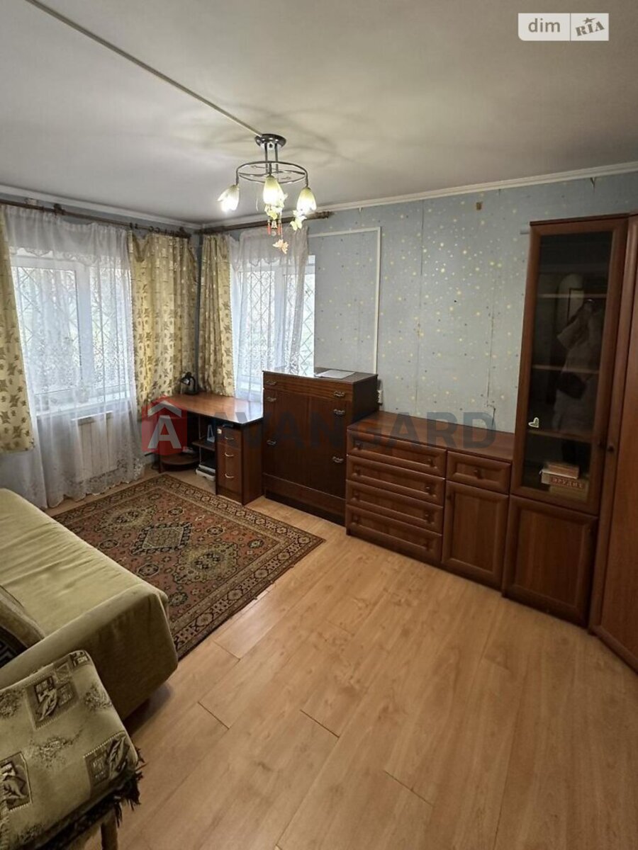 2 ��. ��������, 46/29/7 ��. �., 1/5 ������ ���� 3