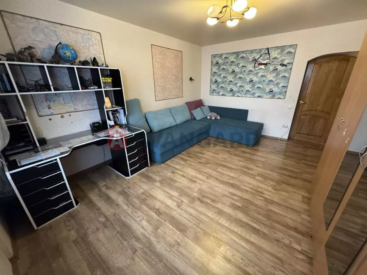 2 ��. ��������, 75/-/15 ��. �., 7/10 ������ ���� 10