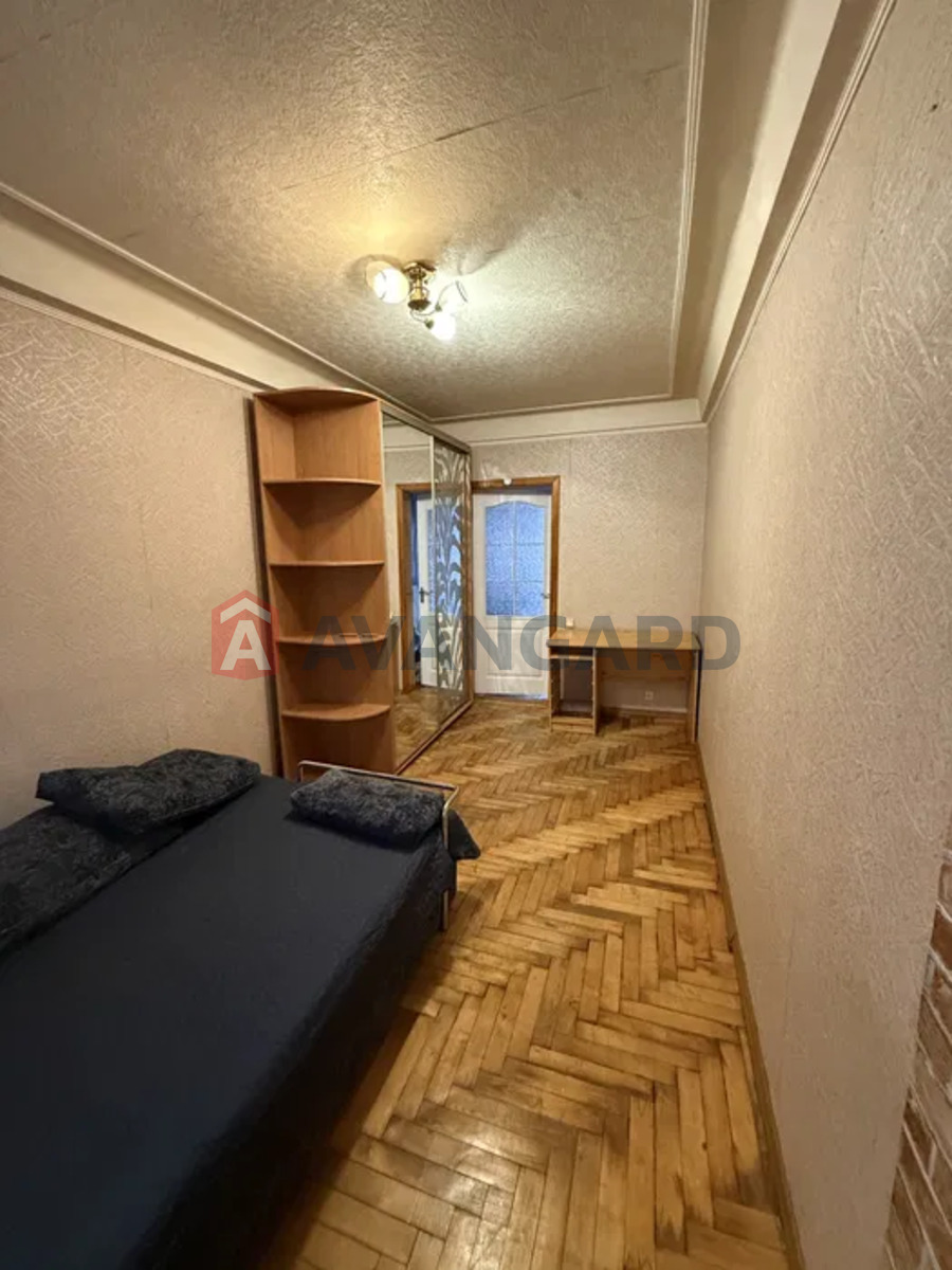 1 ����. ��������, 42/-/7 ��. �., 2/5 ���� ���� 6