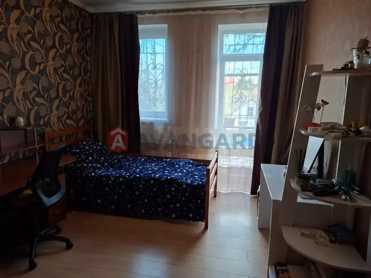 5 ��. ��������, 140/-/- ��. �., 1/3 ������ ���� 11