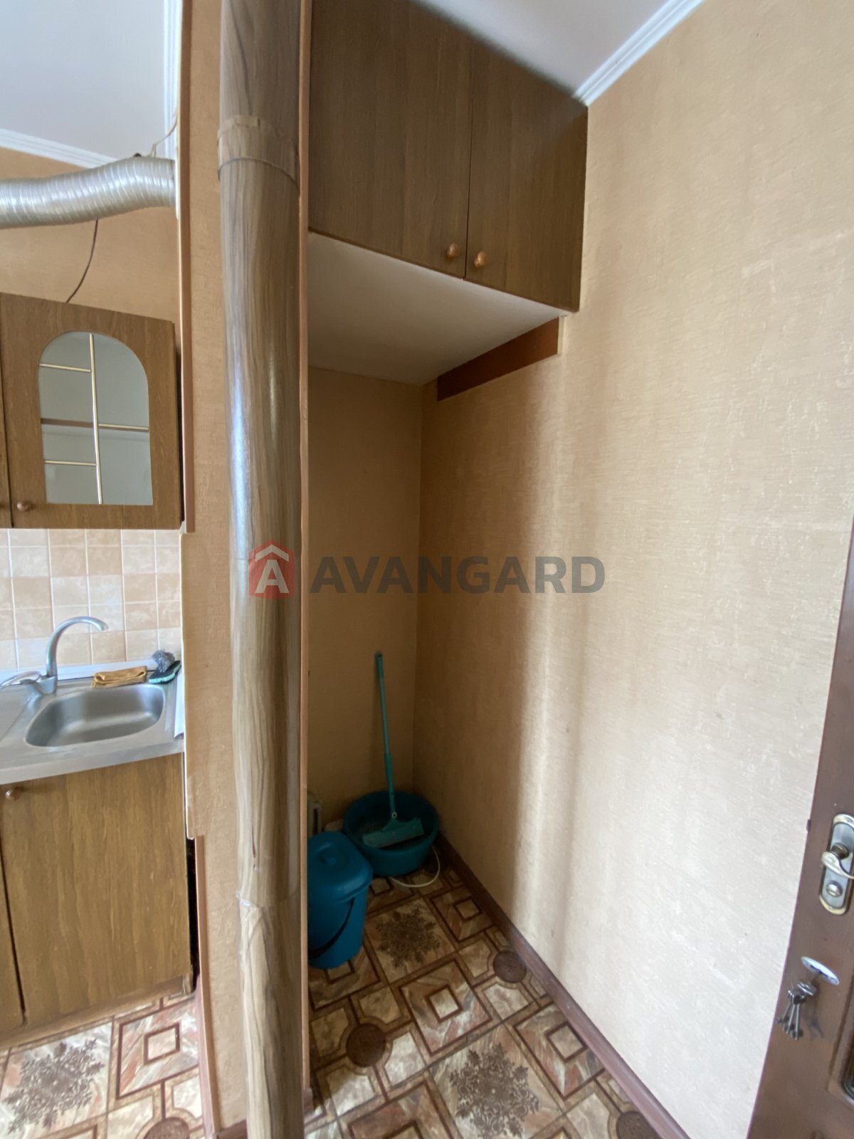 3 . , 63/-/8 . ., 9/9   4