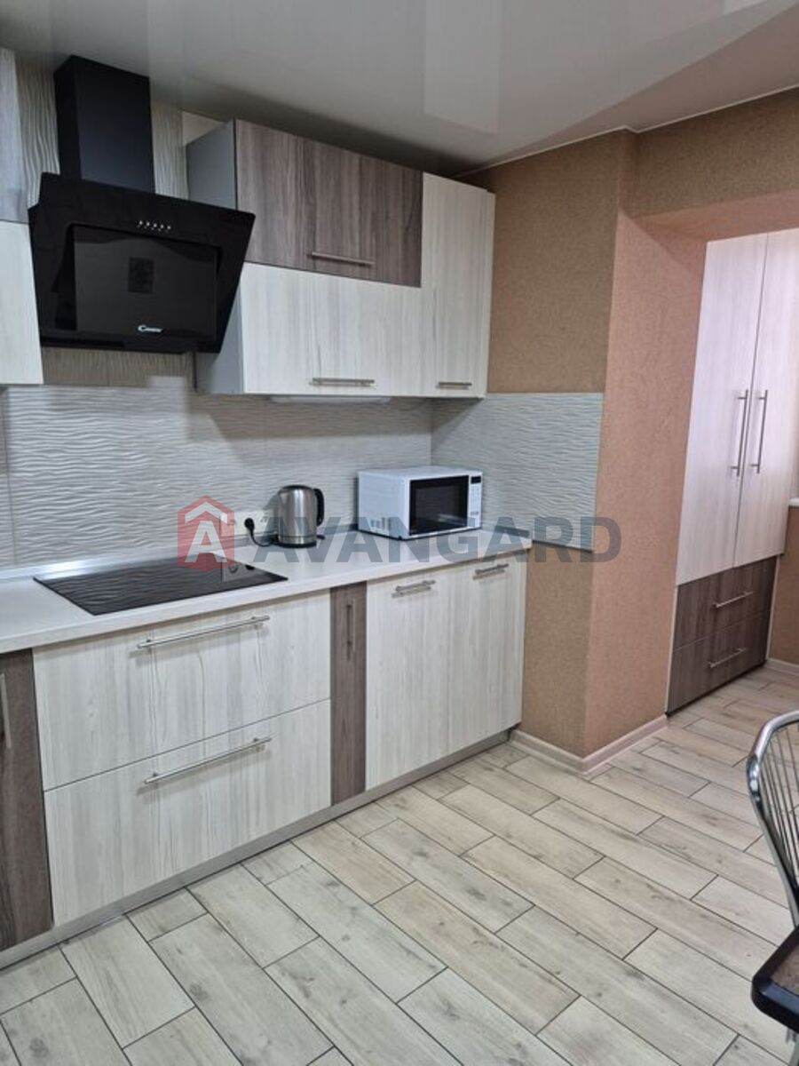 3 ��. ��������, 74/-/12 ��. �., 10/14 ������ ���� 19