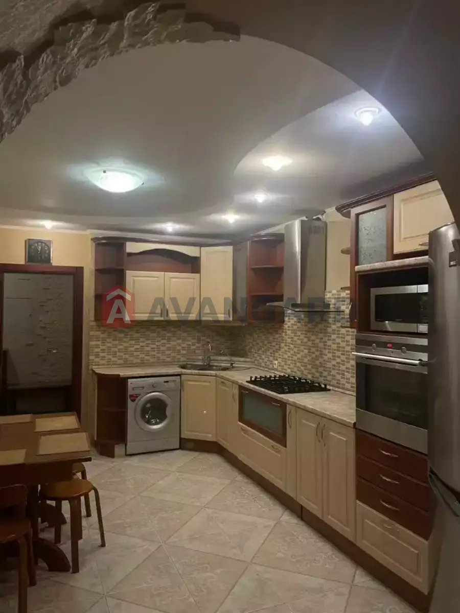 4 ��. ��������, 104/60/20 ��. �., 10/10 ������ ���� 2