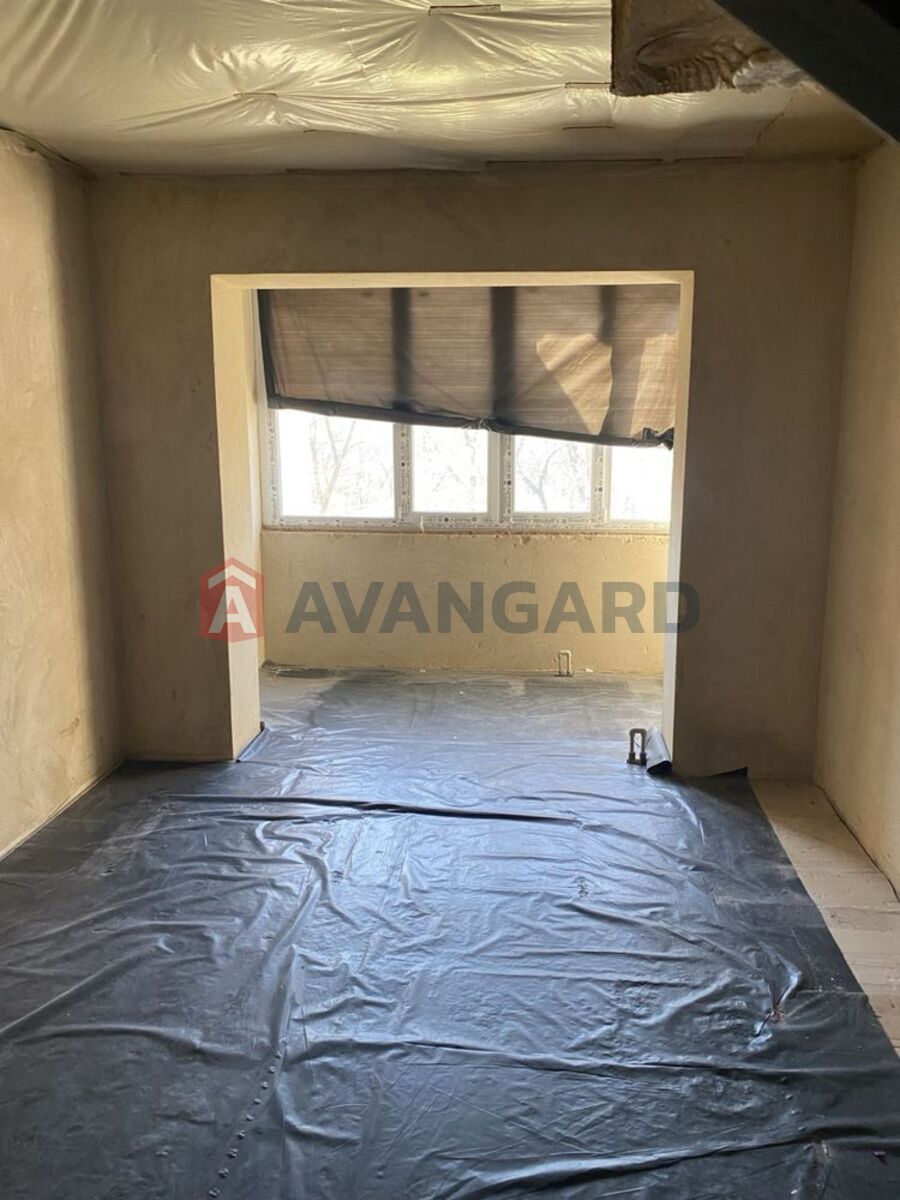 3 . , 84/-/7 . ., 5/5   6