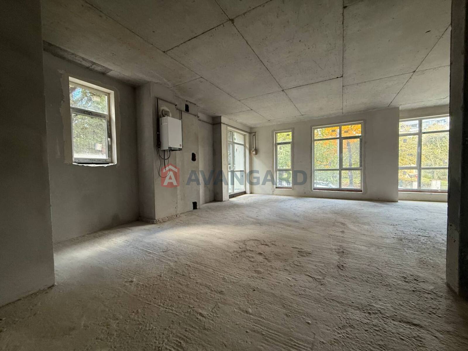 2 ��. ��������, 121/77/43 ��. �., 1/5 ������ ���� 4