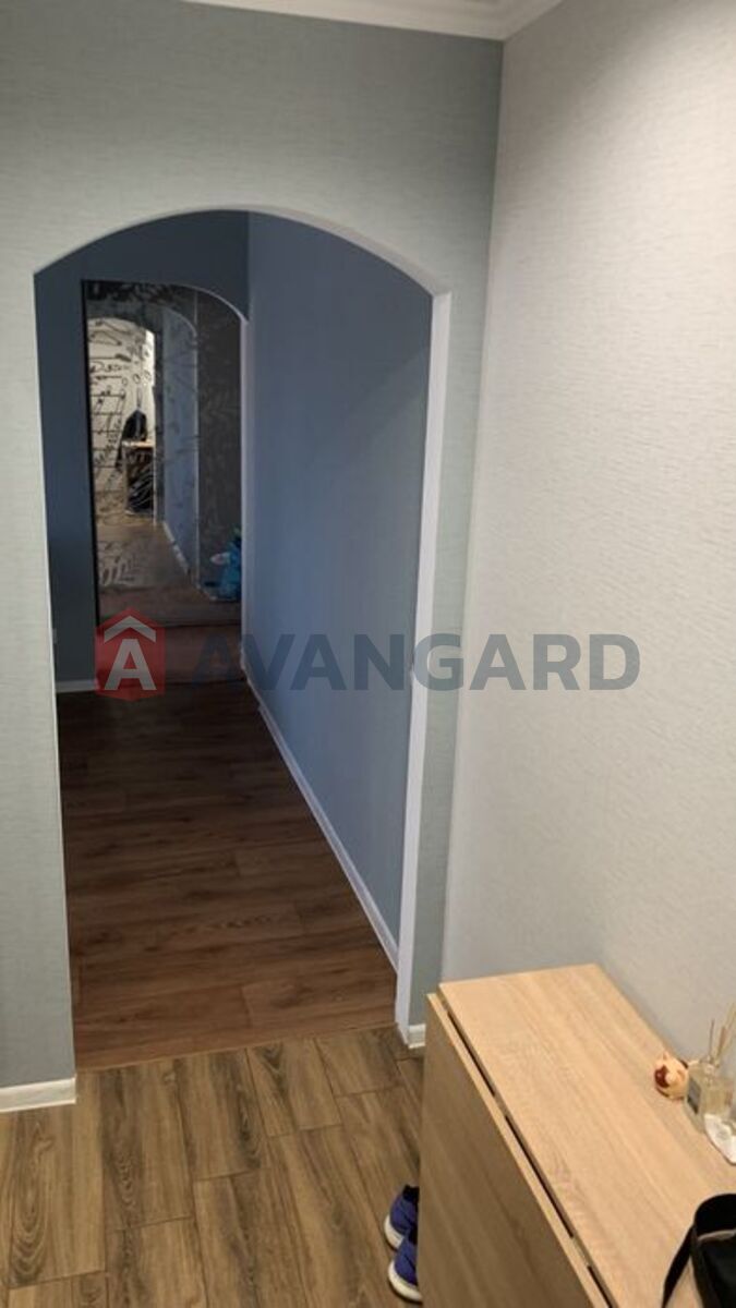 3 ��. ��������, 56/-/6 ��. �., 4/5 ������ ���� 21