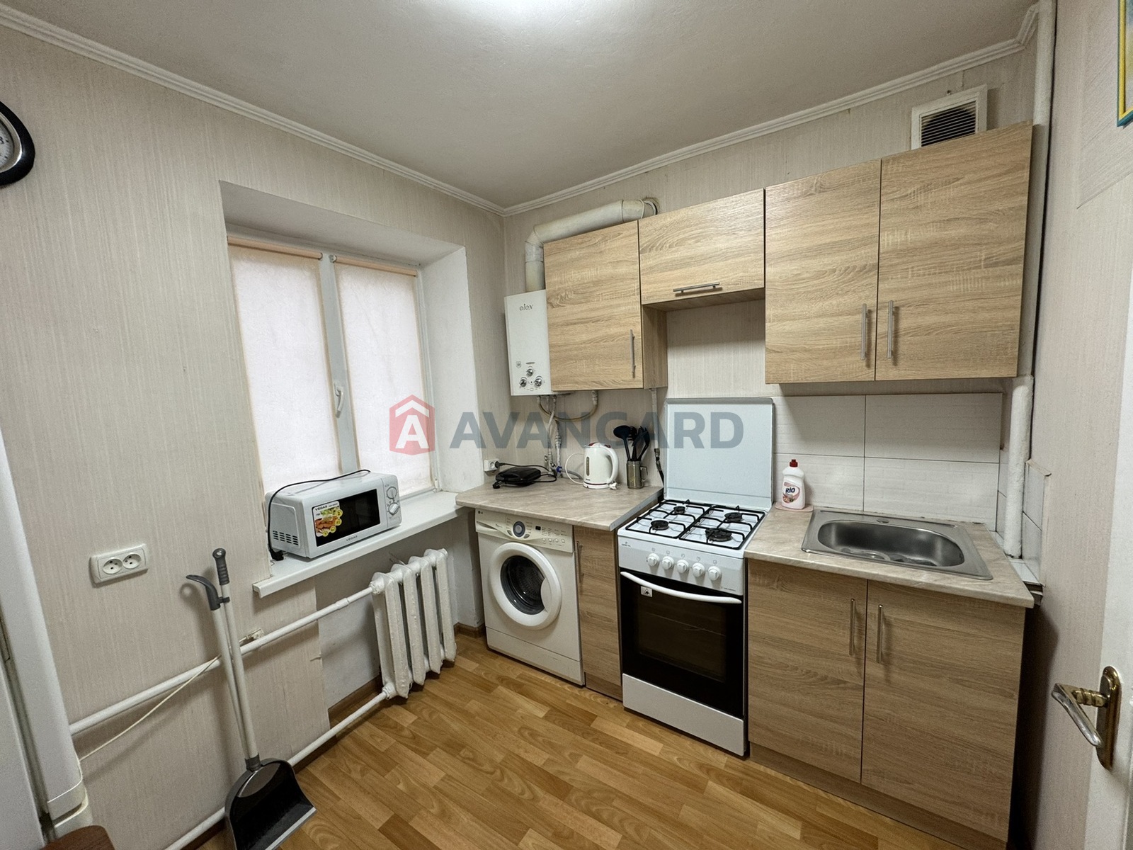 2 ����. ��������, 46/-/6 ��. �., 3/5 ���� ���� 13