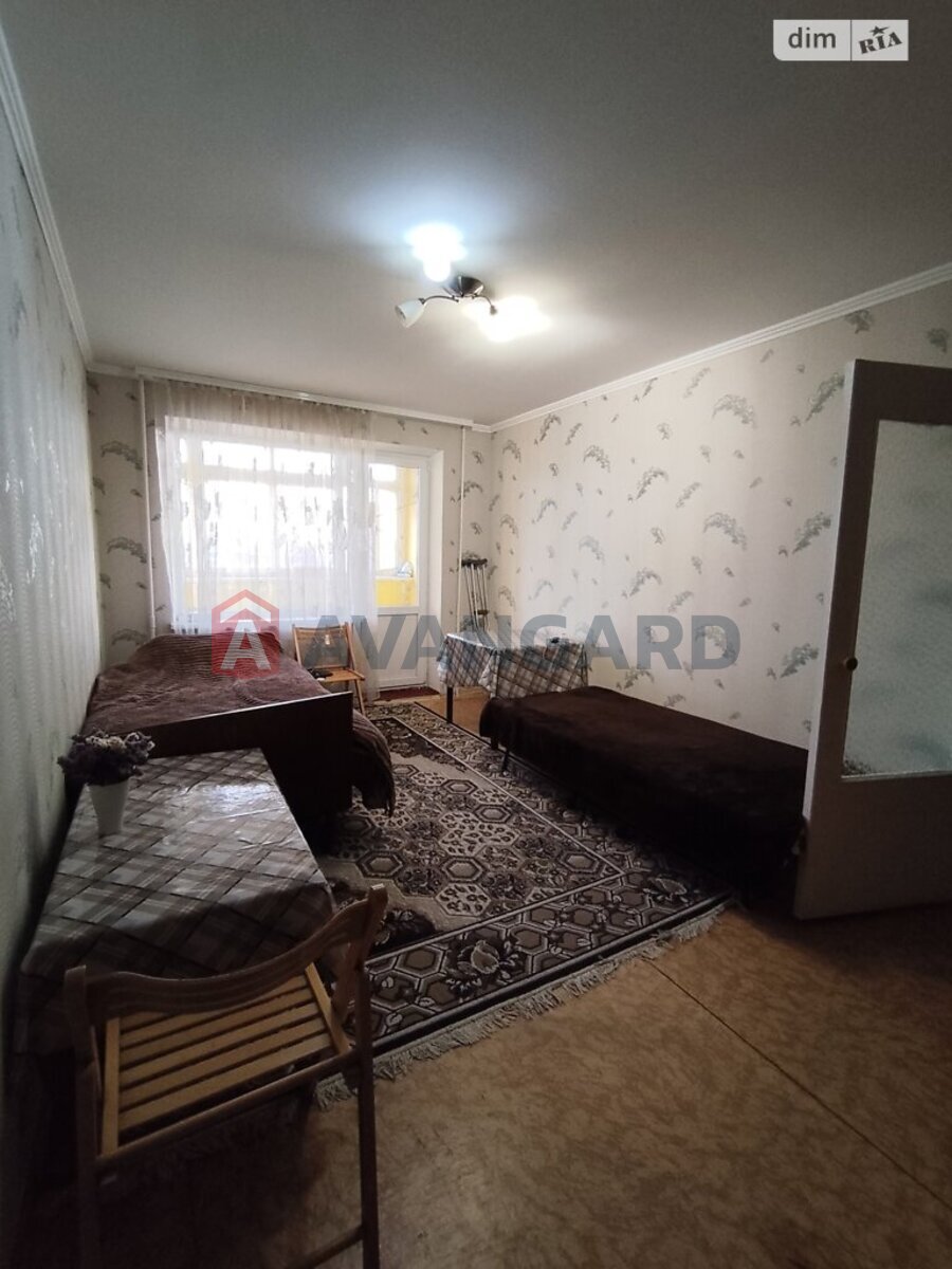 1 ��. ��������, 38/-/7 ��. �., 9/9 ������ ���� 1