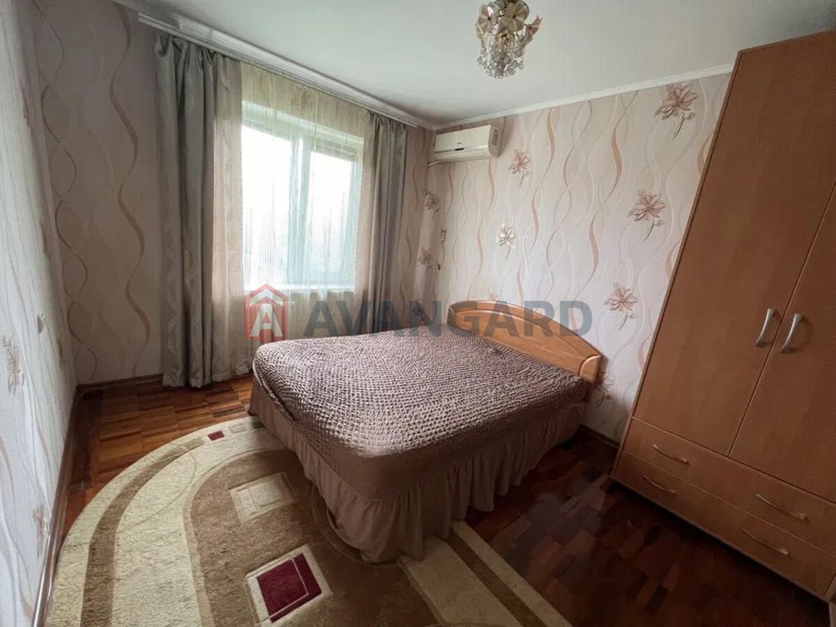 2 ��. ��������, 50/-/10 ��. �., 7/9 ������ ���� 4