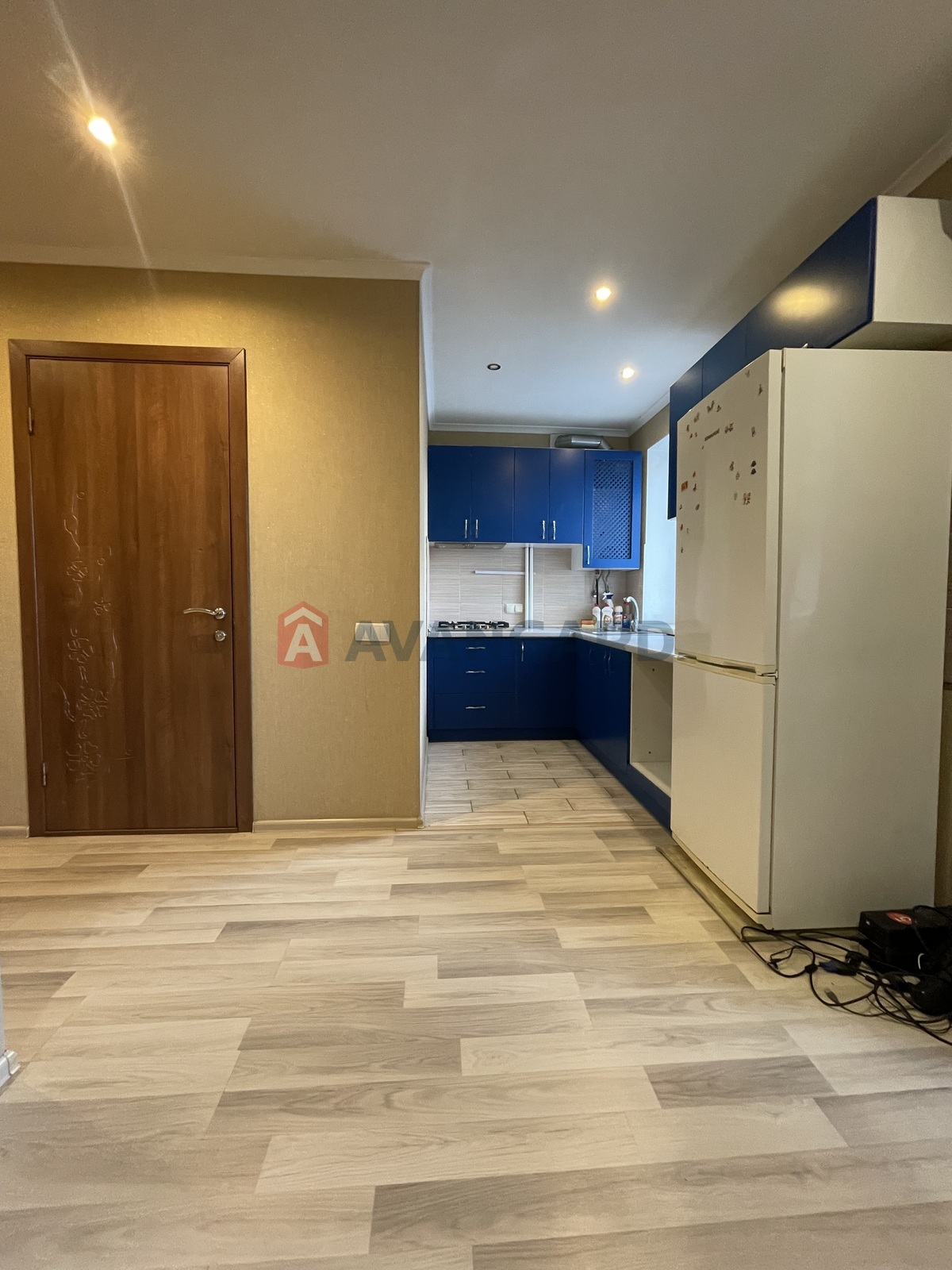 1 ��. ��������, 29,3/17,5/4,4 ��. �., 5/5 ������ ���� 4