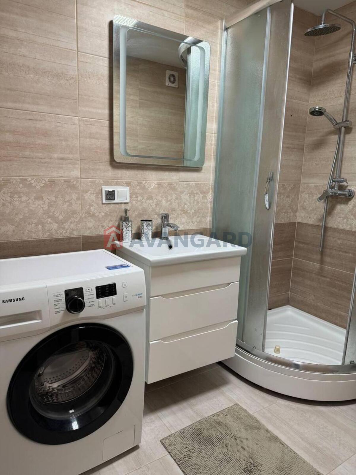 1 ����. ��������, 41,8/-/10 ��. �., 9/10 ���� ���� 6