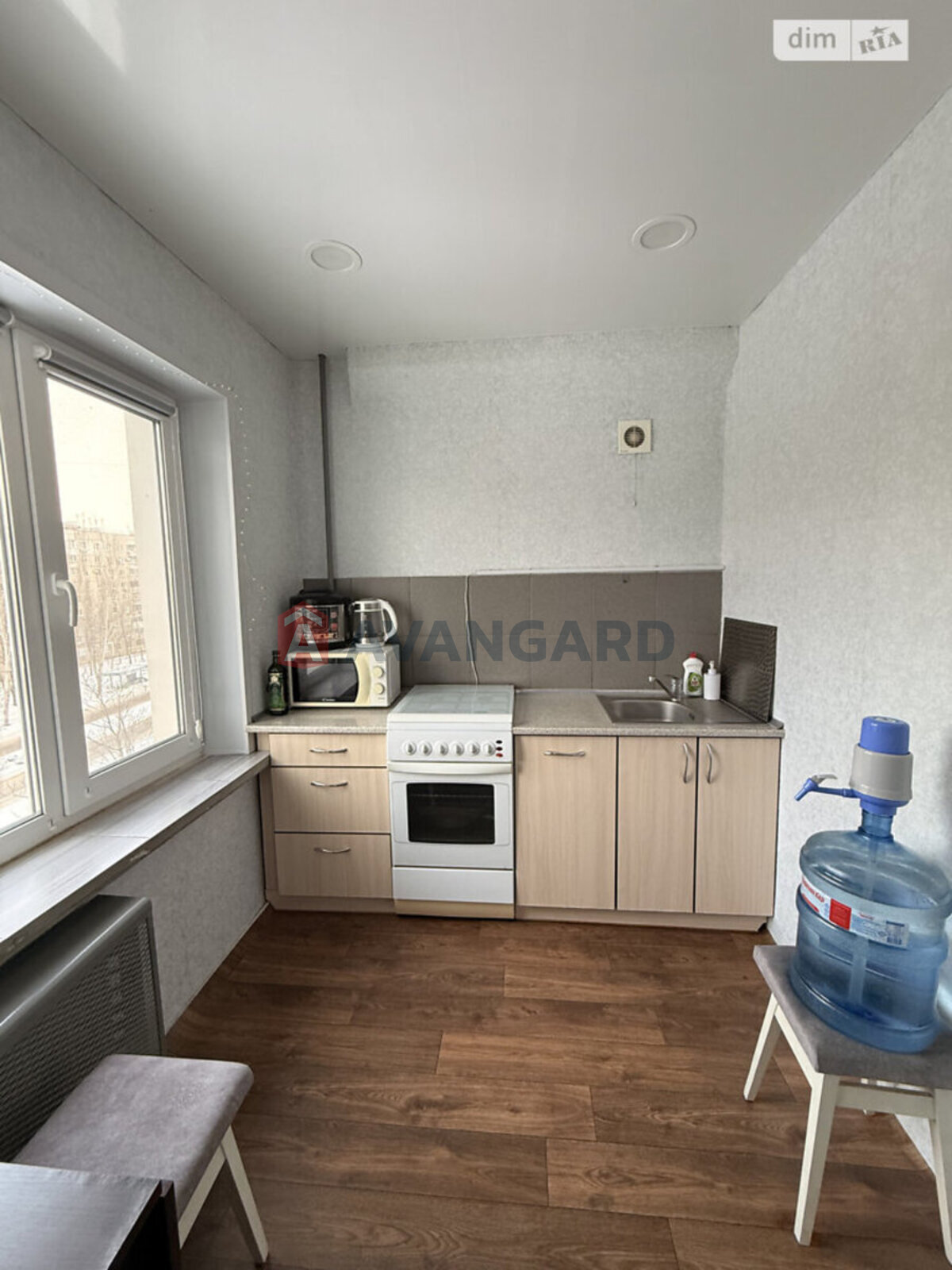 1 ��. ��������, 36/-/- ��. �., 6/9 ������ ���� 15