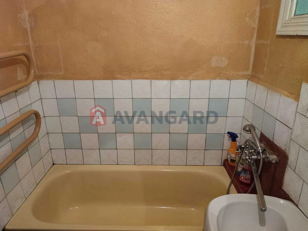 1 ��. ��������, 51/-/8 ��. �., 3/4 ������ ���� 6