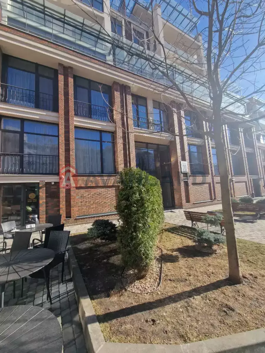 3 ��. ��������, 93/-/- ��. �., 4/5 ������ ���� 2