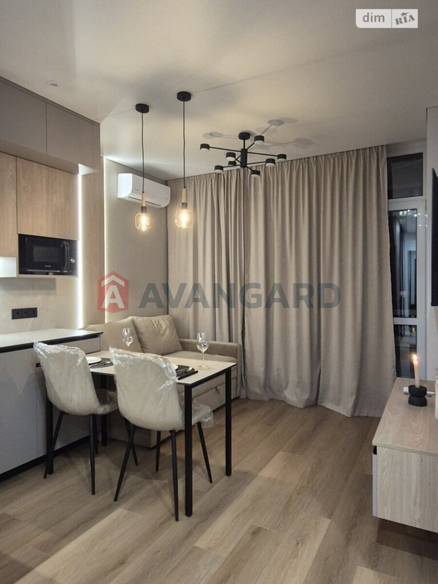 1 ��. ��������, 44/-/22 ��. �., 16/25 ������ ���� 24