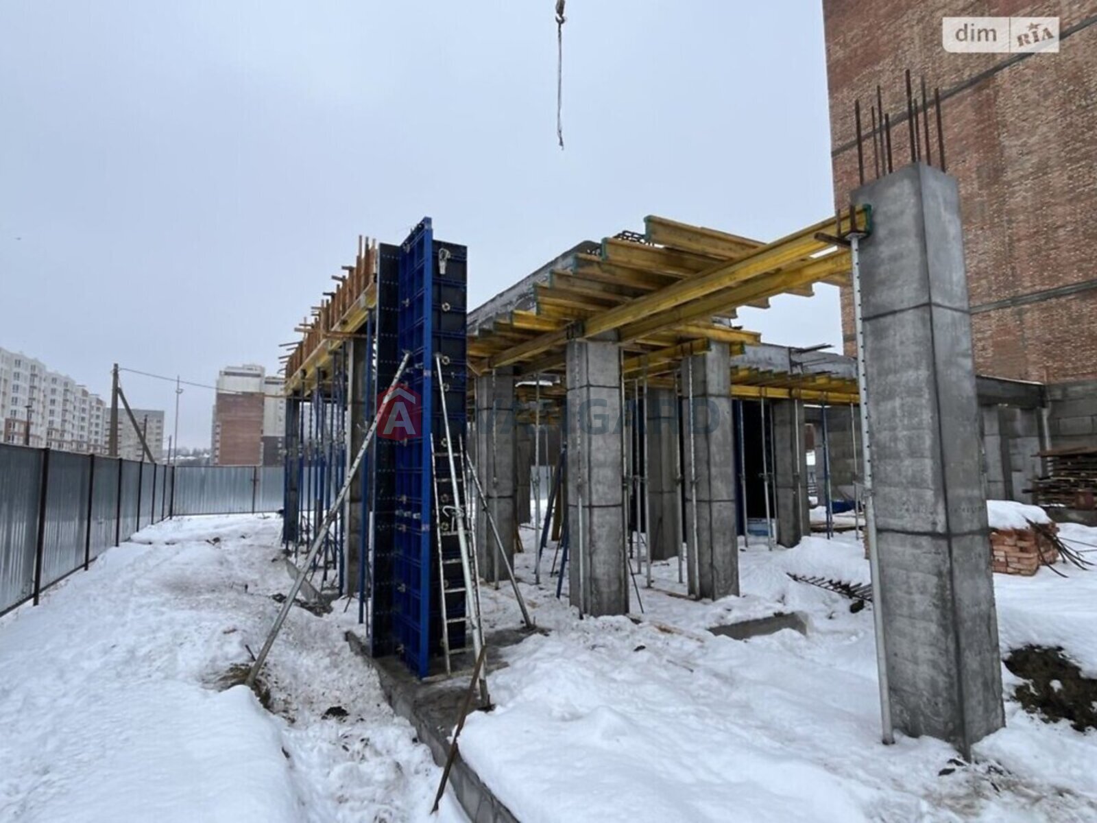 2 ��. ��������, 66/-/- ��. �., 4/10 ������ ���� 9