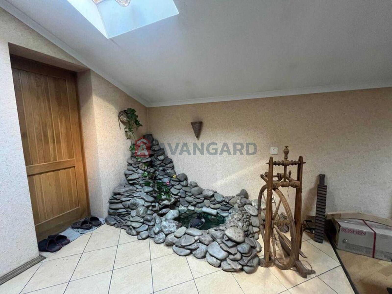 4 ��. ��������, 140/-/12 ��. �., 4/4 ������ ���� 10