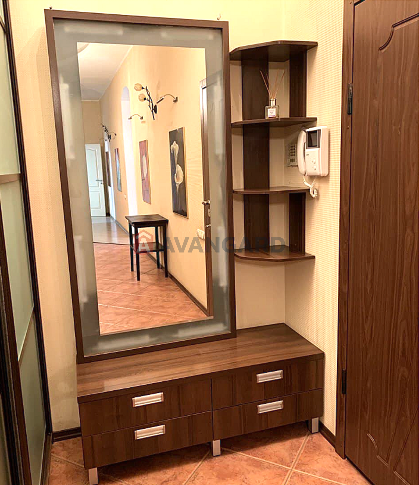 5 ��. ��������, 170/-/30 ��. �., 2/3 ������ ���� 7