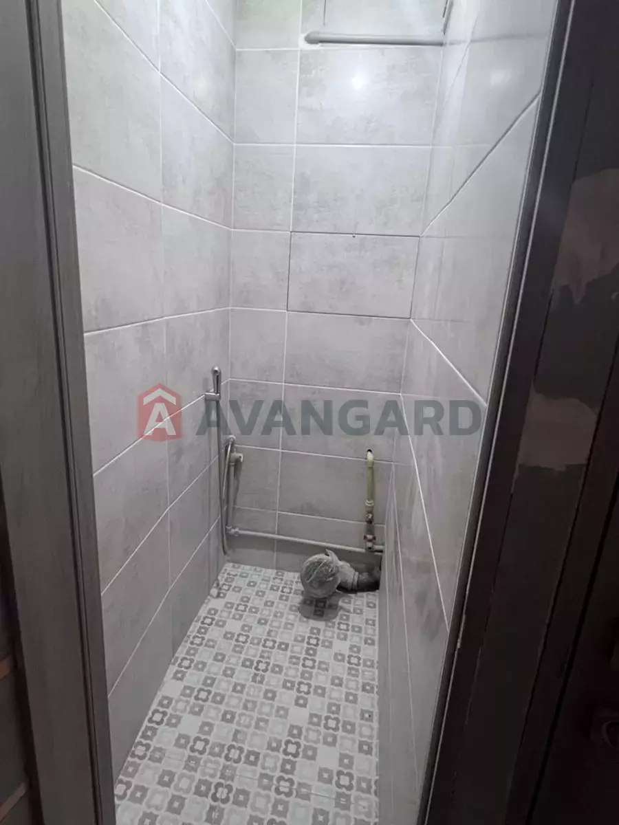 2 ��. ��������, 49/-/5 ��. �., 5/5 ������ ���� 4