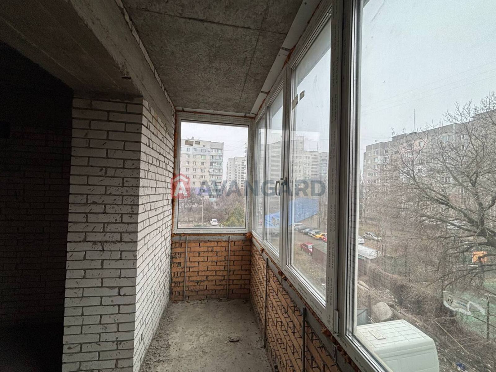 1 ��. ��������, 44/17/15 ��. �., 3/12 ������ ���� 11