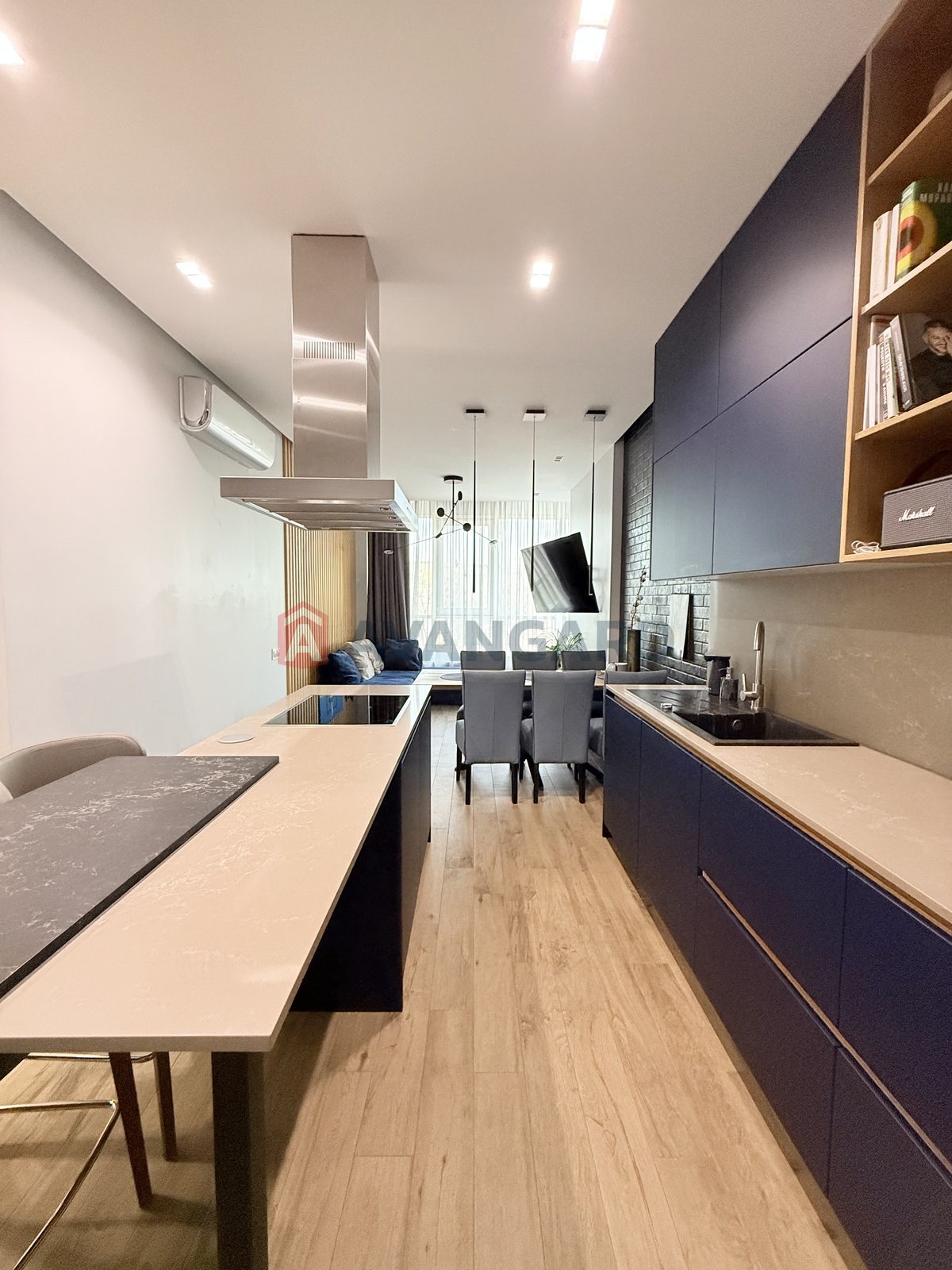 2 ��. ��������, 94,8/-/28,6 ��. �., 9/25 ������ ���� 4