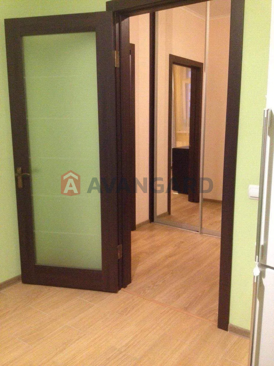 1 ��. ��������, 43/-/11 ��. �., 13/25 ������ ���� 18