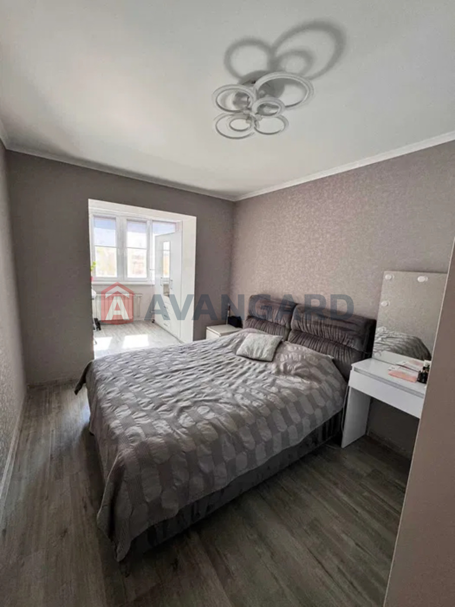 3 ��. ��������, 64/-/11 ��. �., 7/9 ������ ���� 15