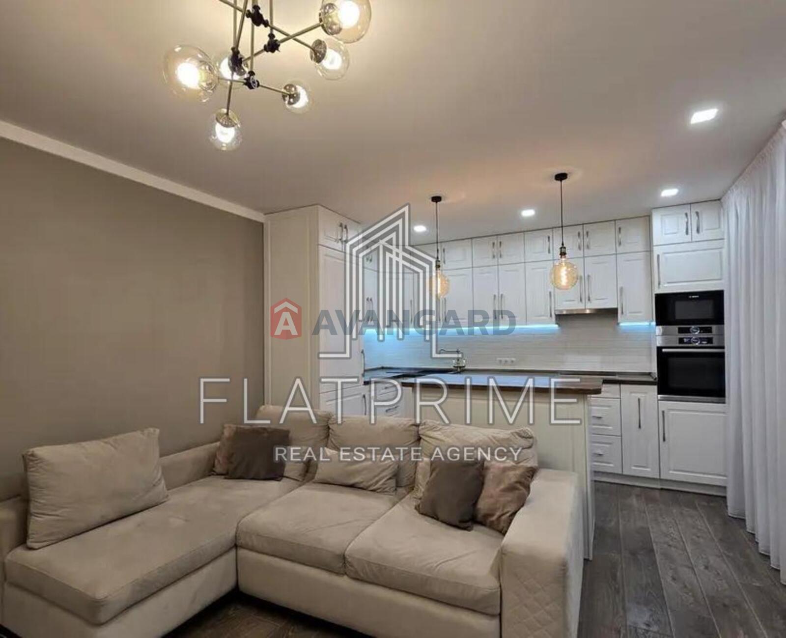 3 ��. ��������, 100/50/30 ��. �., 8/26 ������ ���� 1